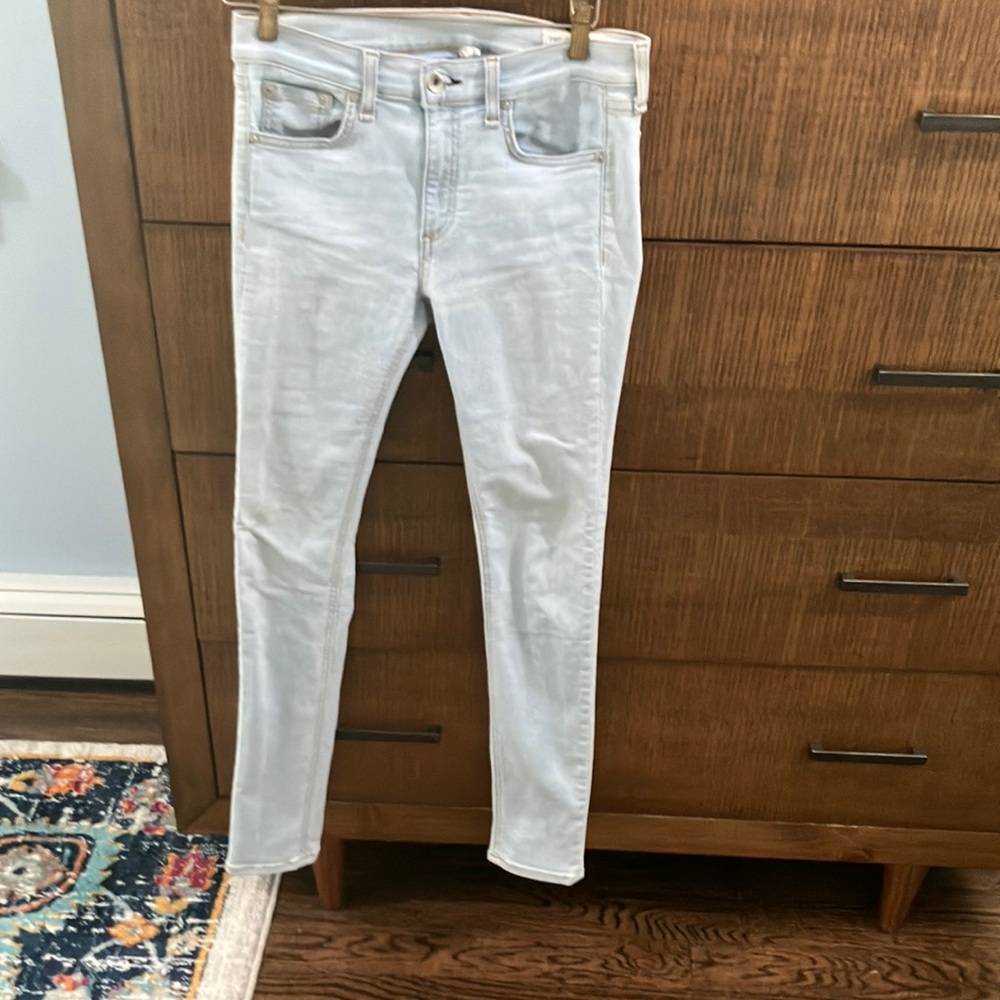 RAG & BONE Skinny Jeans. Size 27. Excellent Condition.